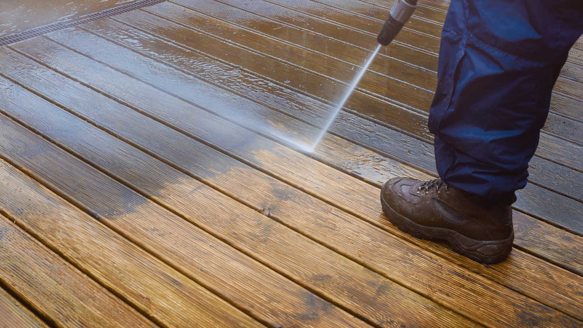 Professional cleaning of timber decking